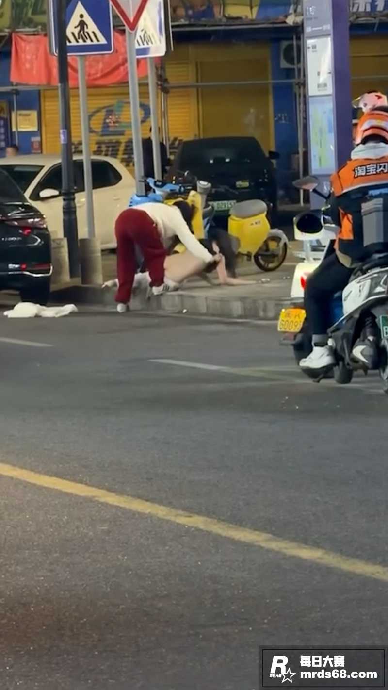福建平潭原配当街抓小相关图片7