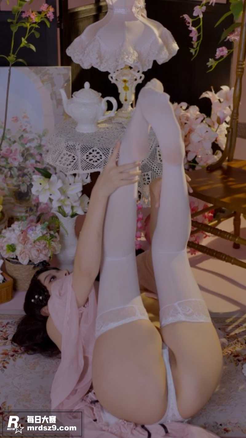 推特极品福利姬 奈汐相关图片5