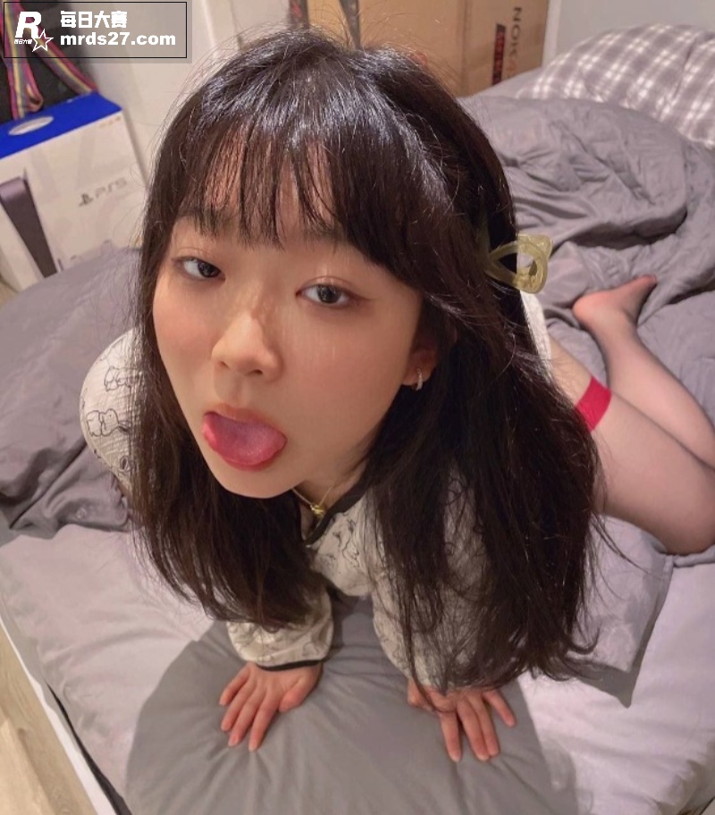 四川高颜值巨乳反差女相关图片3
