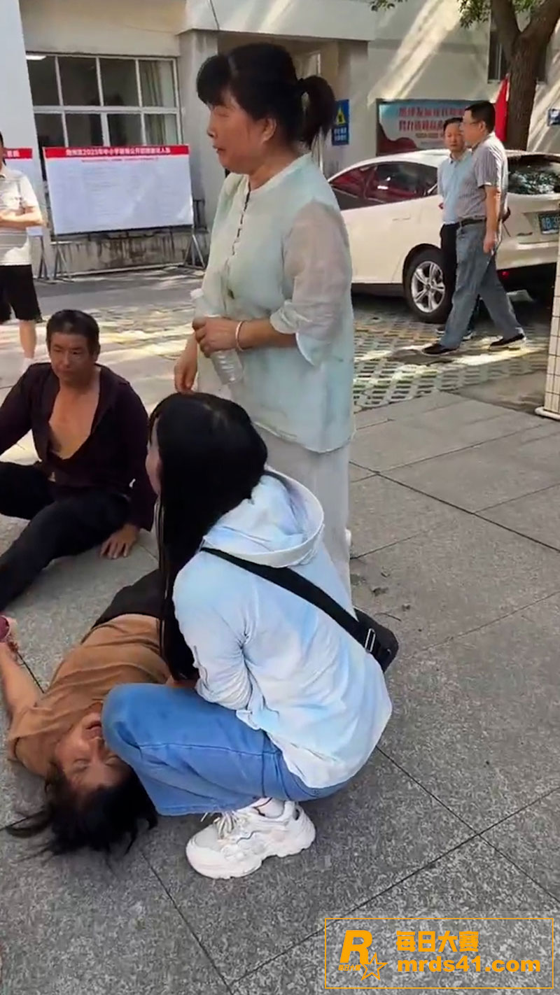 网爆湖北荆州职业技术相关图片7