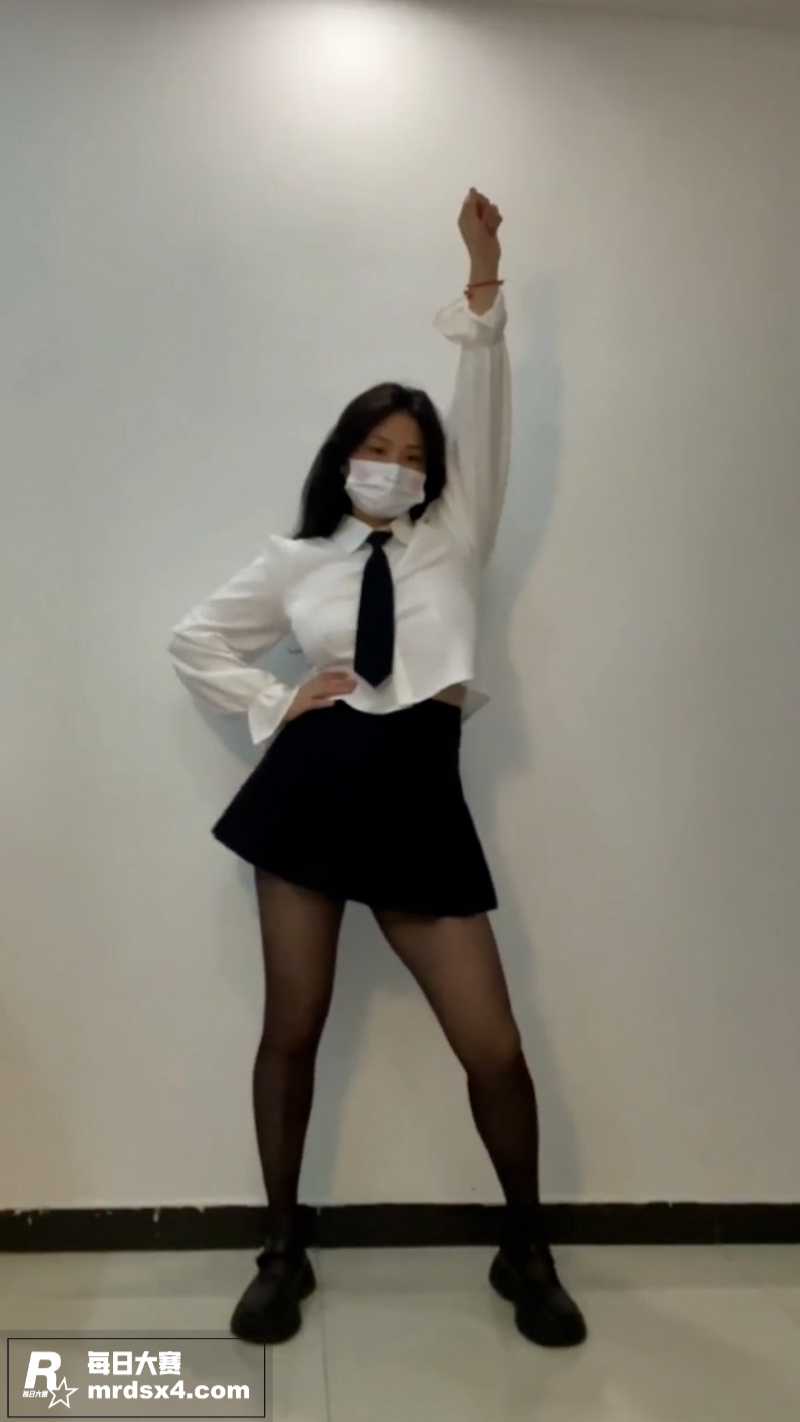 厦门反差婊泄密 巨乳相关图片1