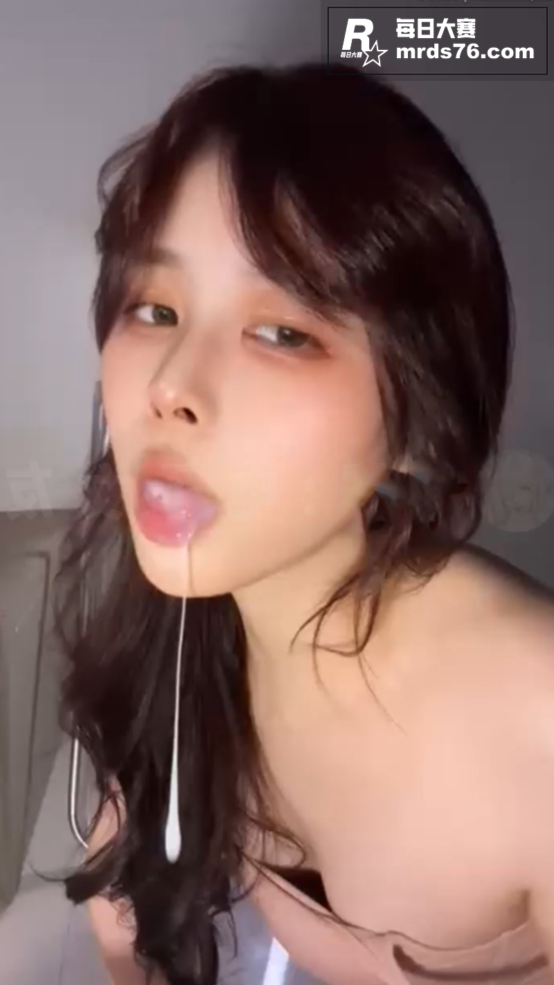 推特高颜值阿黑颜女神相关图片11