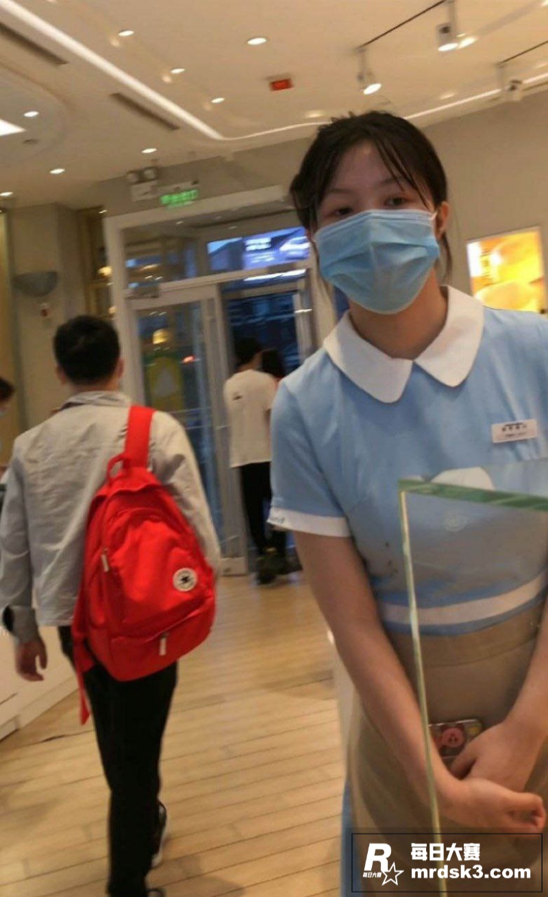 抄底大神 偷拍好利来相关图片2