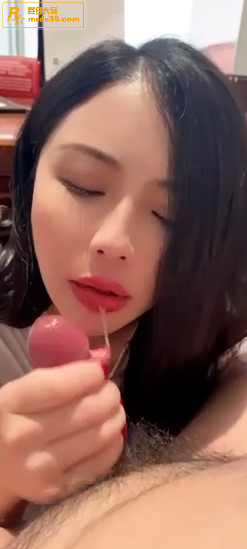 高颜值轻熟女侍奉老板相关图片8