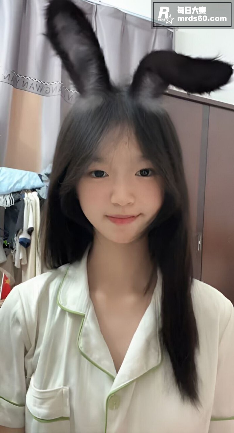 抖音热瓜！高颜值甜美相关图片2