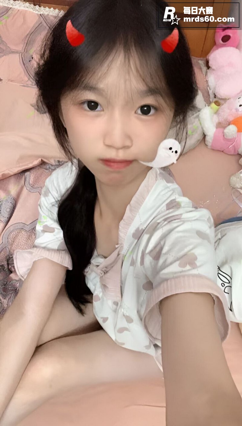 抖音热瓜！高颜值甜美相关图片3