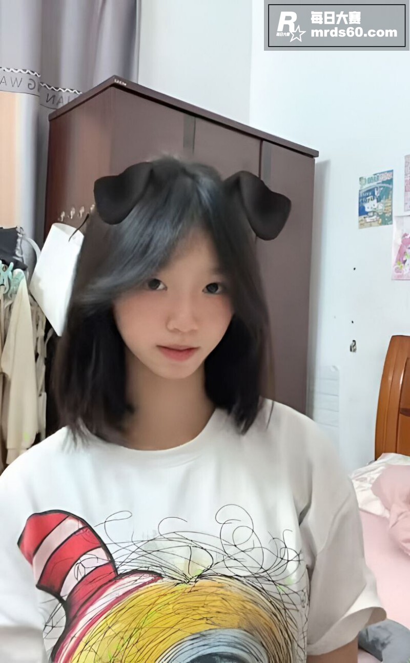 抖音热瓜！高颜值甜美相关图片5