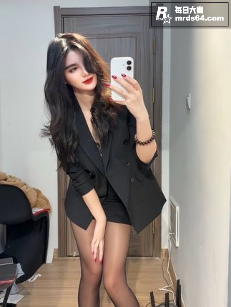 抖音网红御姐 余莎莎相关图片6