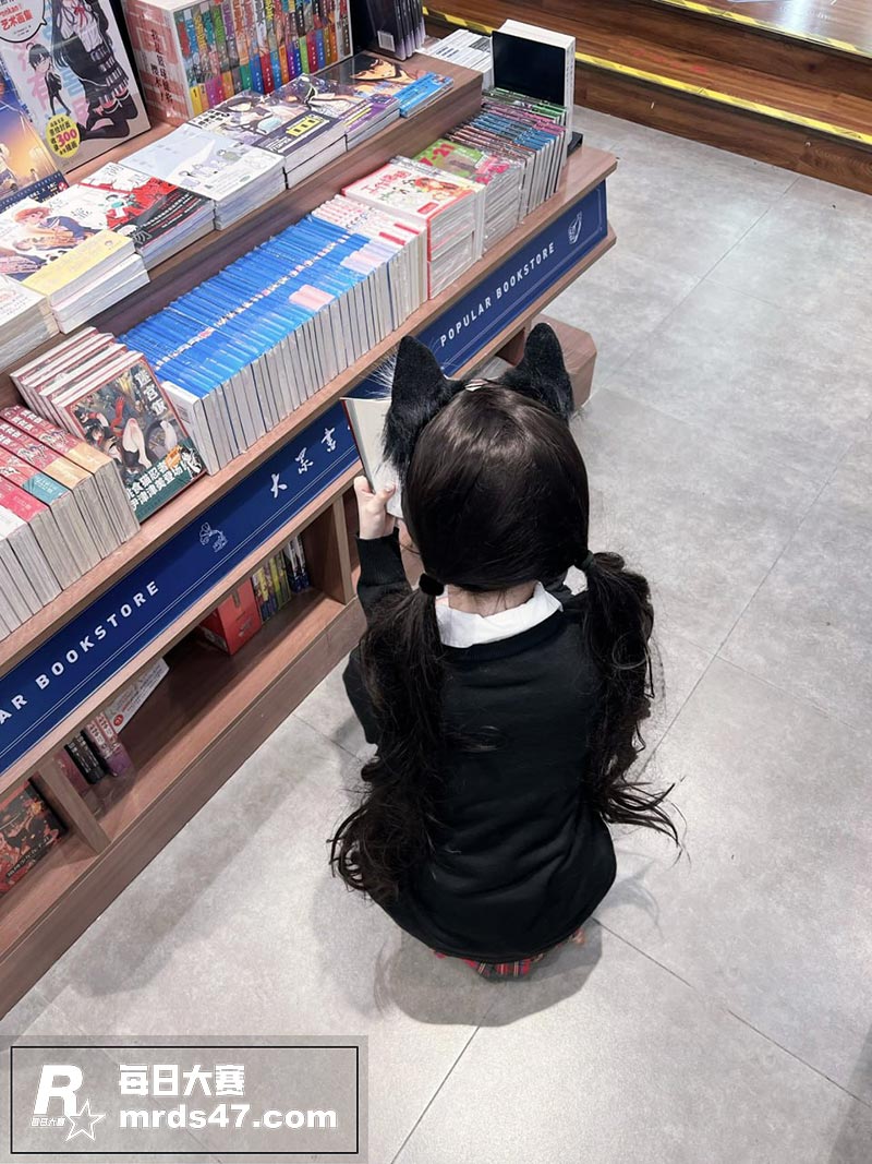 推特极品双马尾 圆圆相关图片2