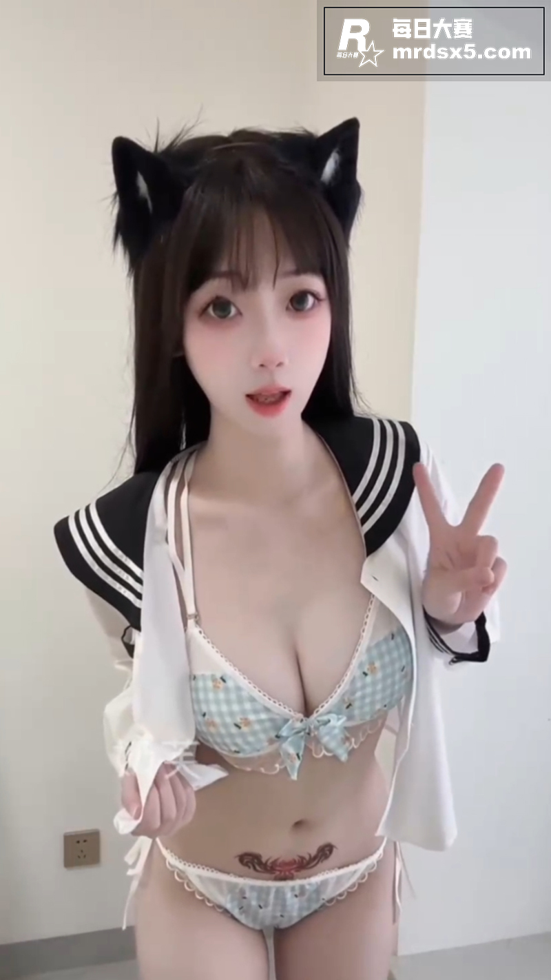 抖音二次元网红少女福相关图片8