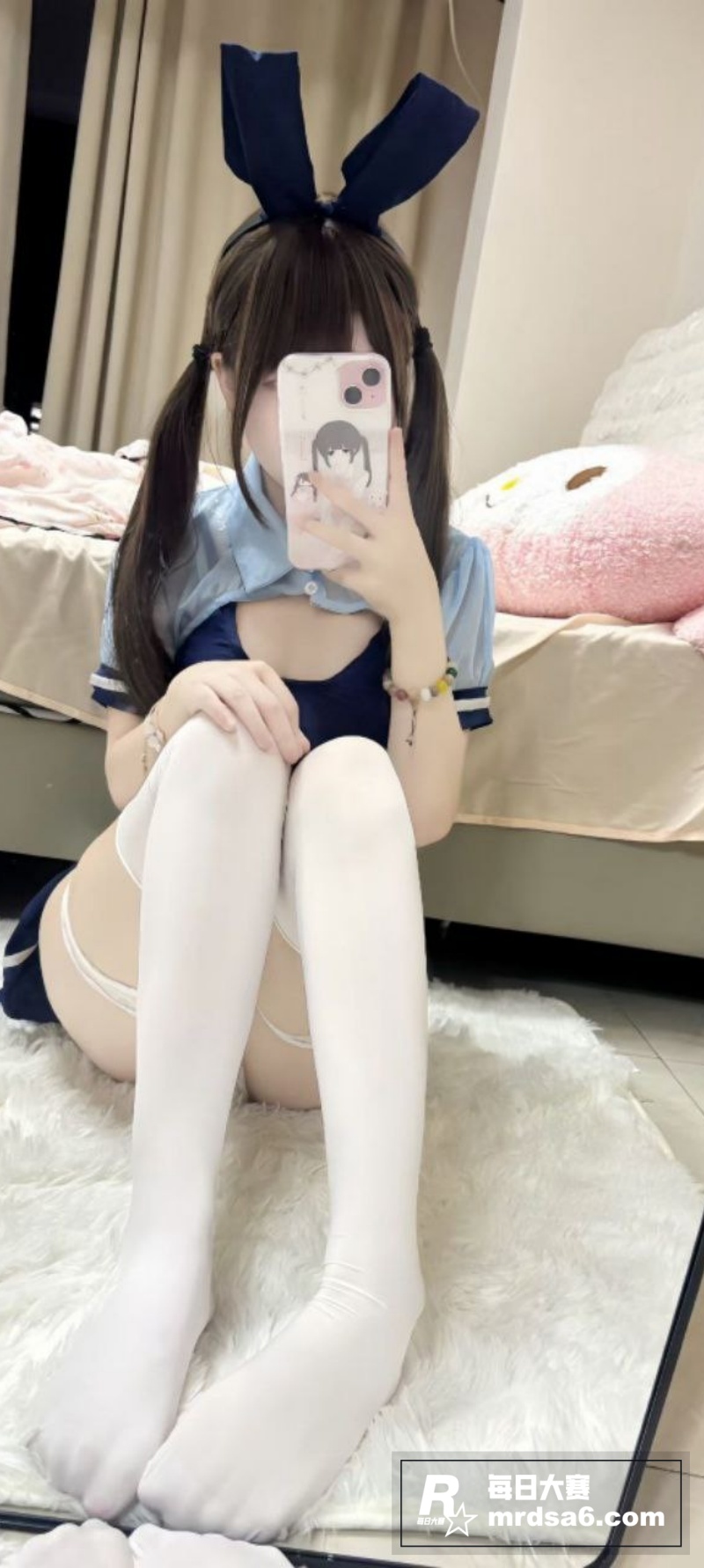 极品萝莉网红 发呆 相关图片6