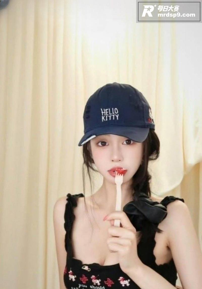 司晓迪再曝与鹿晗聊天相关图片7