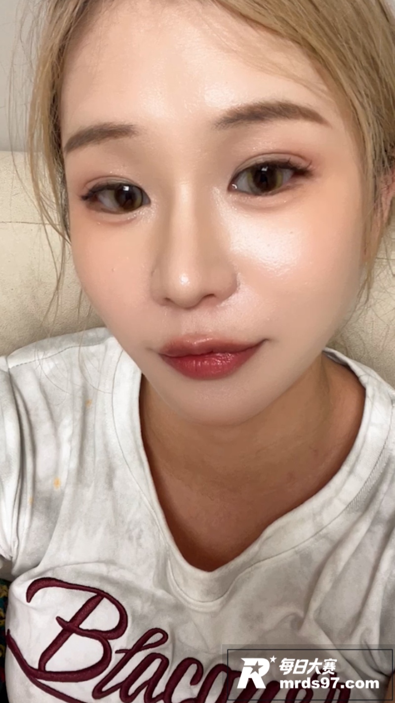 抖音高颜值反差御姐 相关图片1