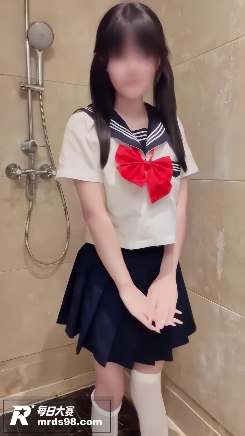 推特极品白虎萝莉 卿相关图片2