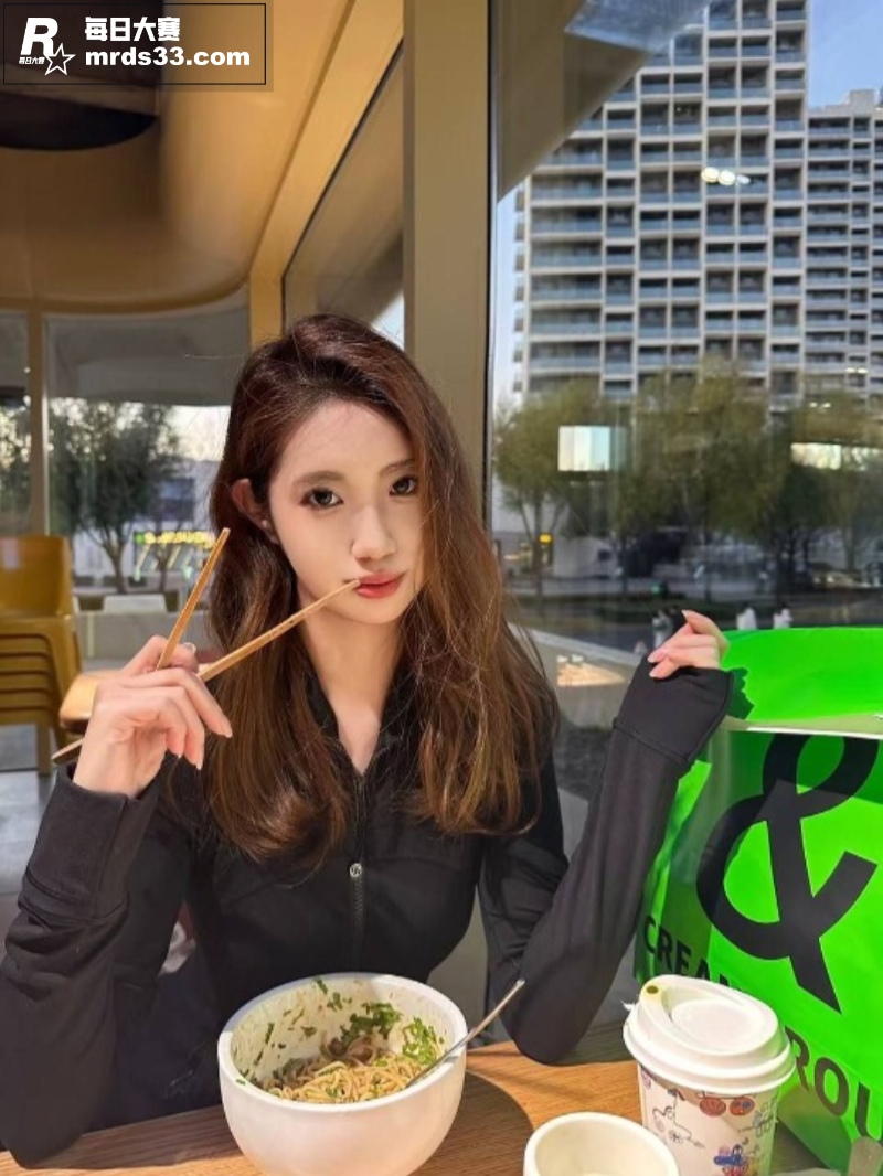 约炮成都02年某校女相关图片1