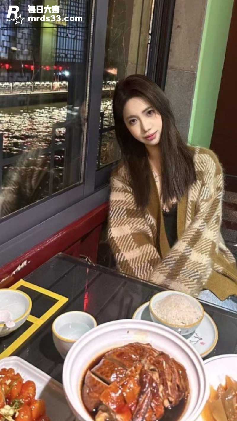 约炮成都02年某校女相关图片3