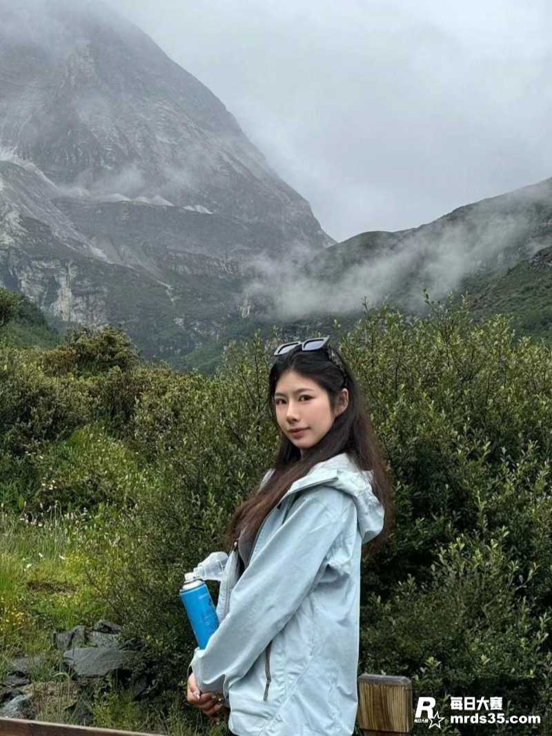 沈阳航空大学巨乳嫩妹相关图片6