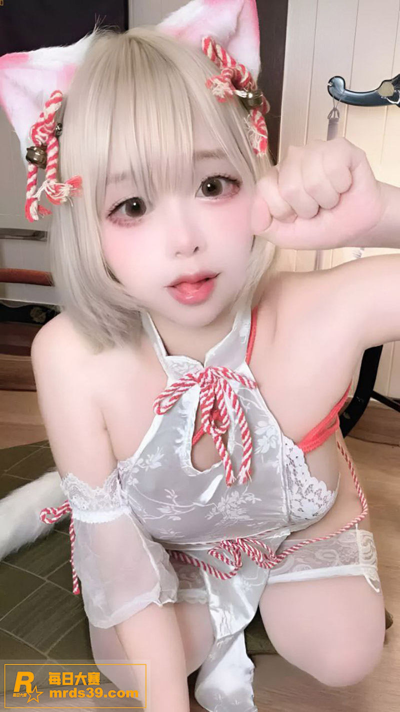 童颜巨乳小萝莉 洛丽相关图片1