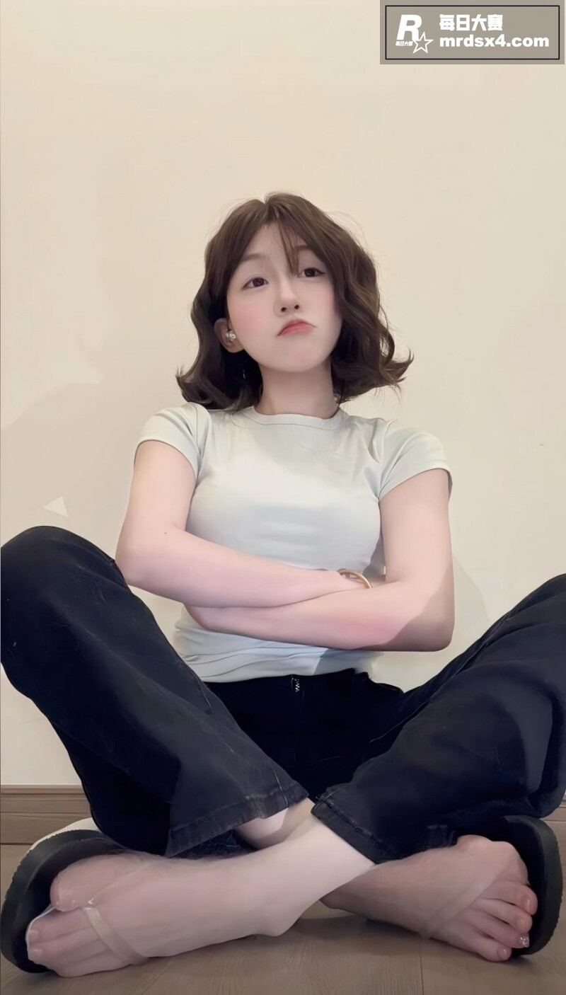 抖音网红女神 别拔虎相关图片3