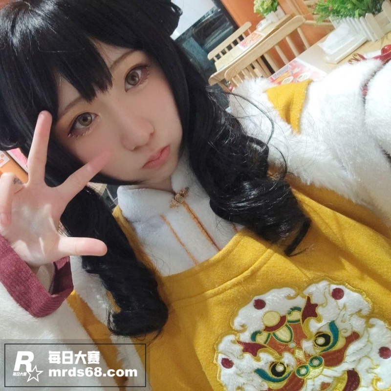 极品高颜值漫画展学生相关图片2
