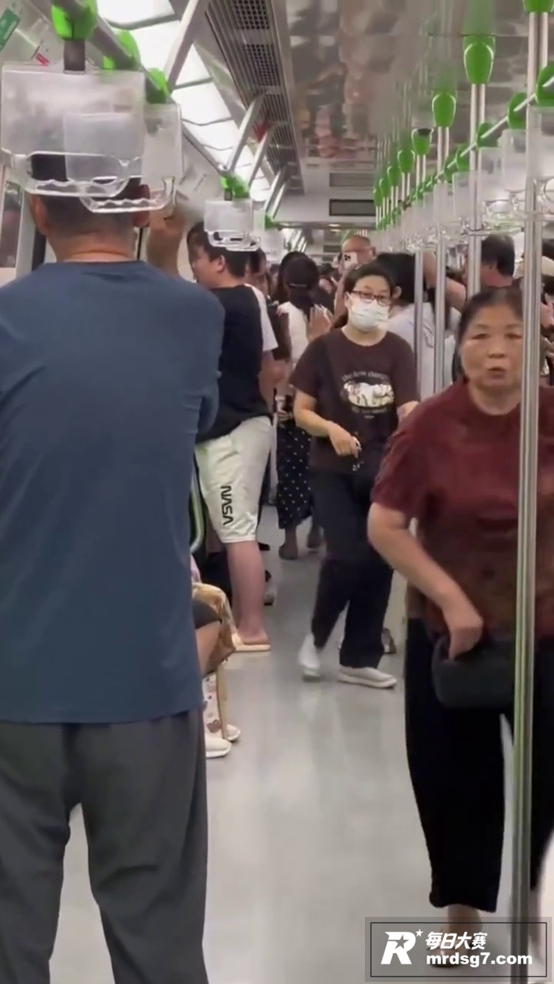 南京地铁三号线少年情相关图片3