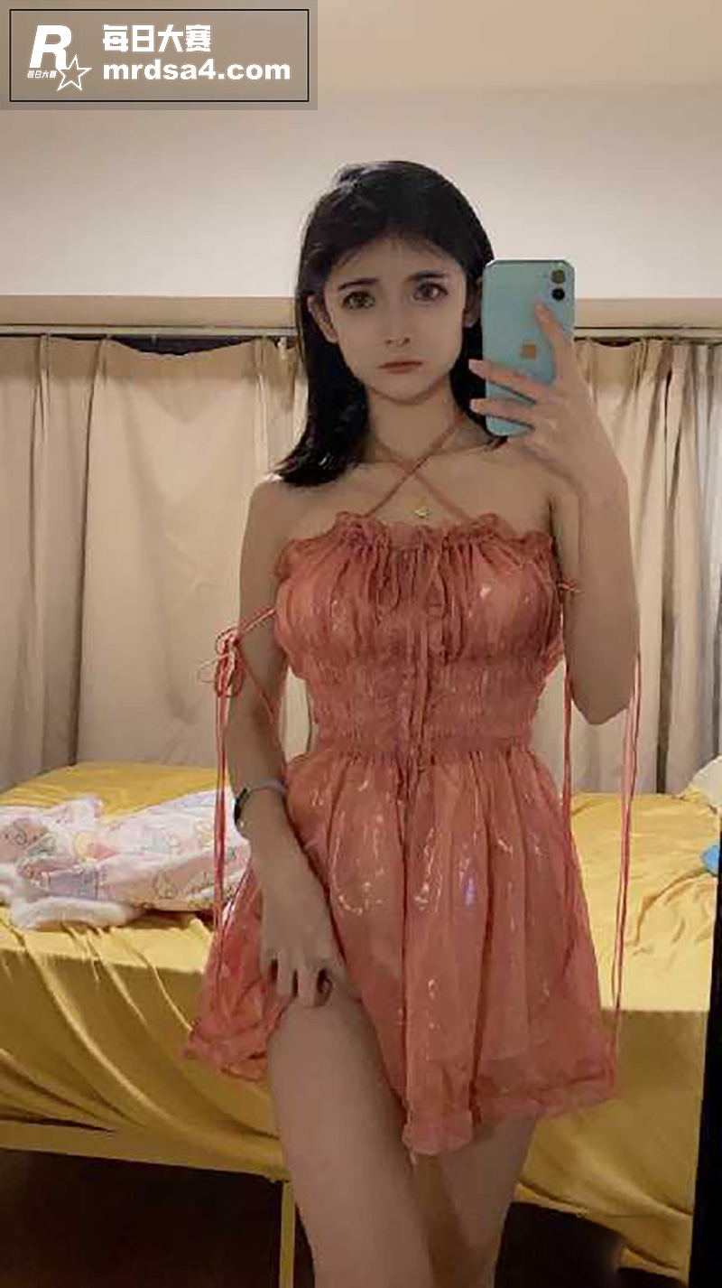 抖音巨乳网红 狗头萝相关图片5