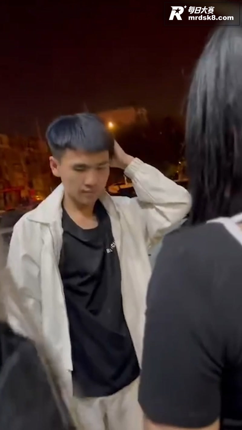 精神小妹太疯狂 找来相关图片5