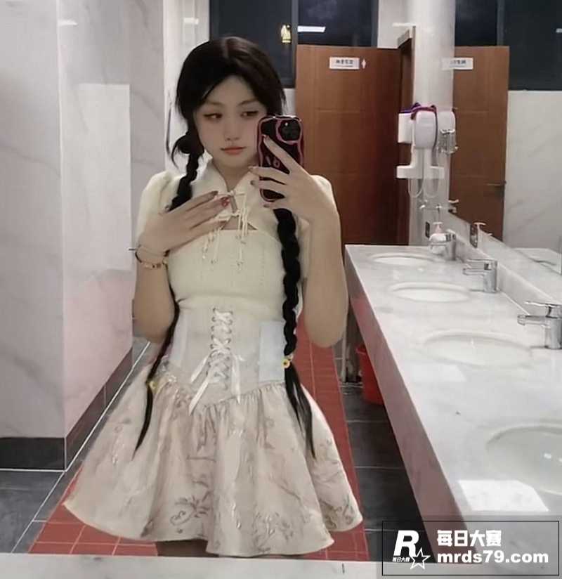 极品古装巨乳少妇 王相关图片3