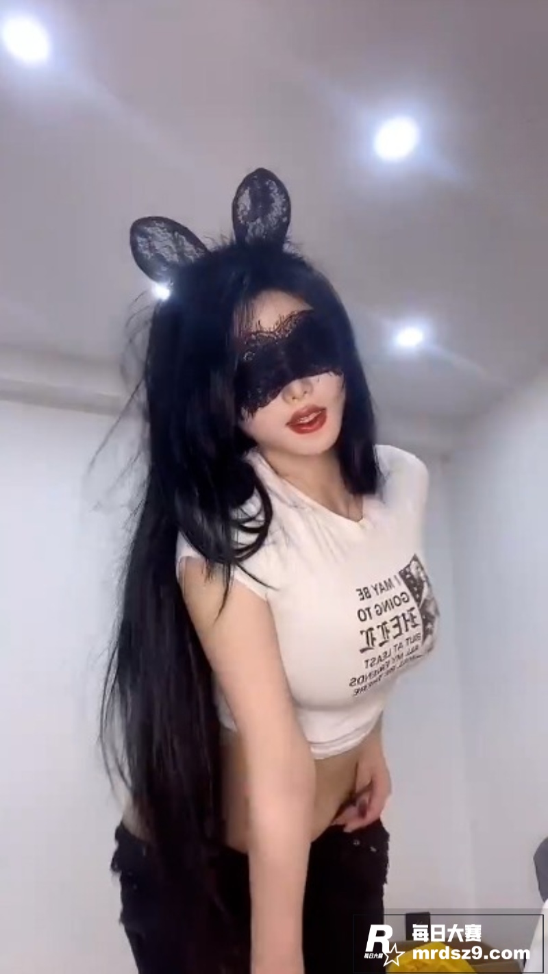半糖巨乳御姐 不骚不相关图片1