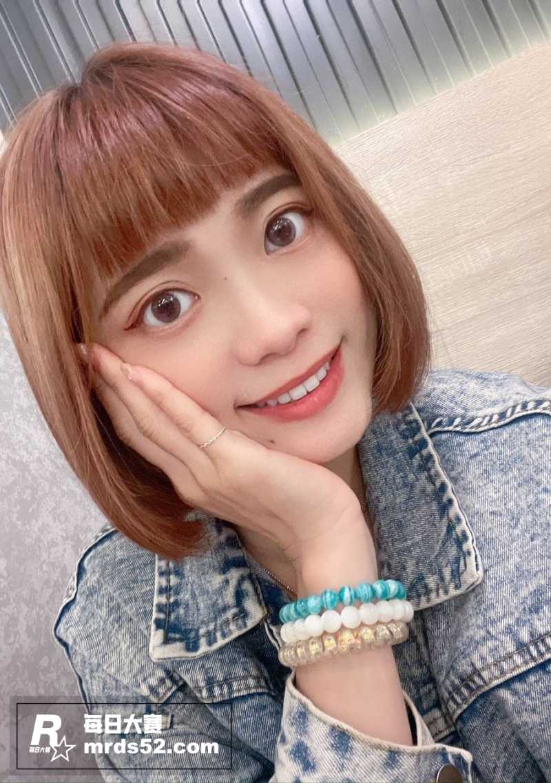 极品齐刘海妹子 邓芷相关图片4