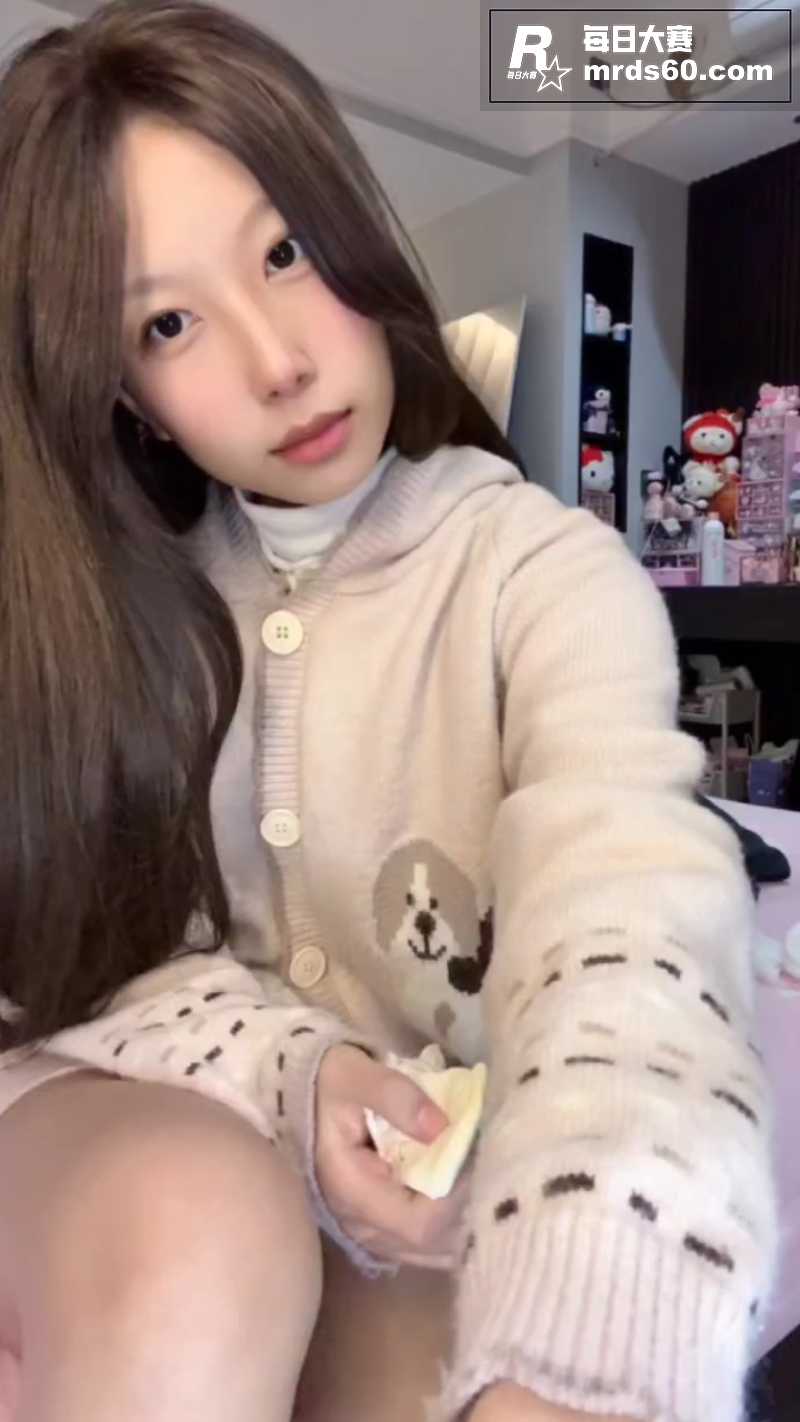抖音百万网红足控少女相关图片2