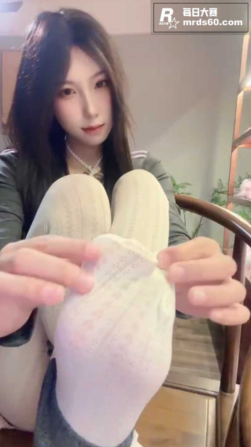 抖音百万网红足控少女相关图片11