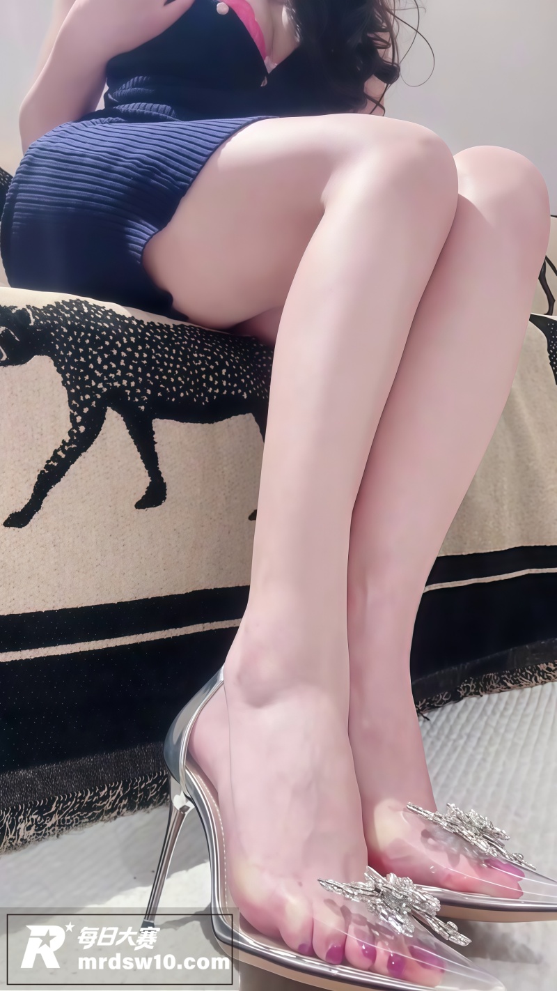 ASMR国产长腿女神相关图片5