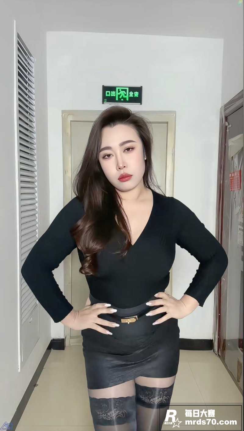 抖音轻熟巨乳网红 鍂相关图片3