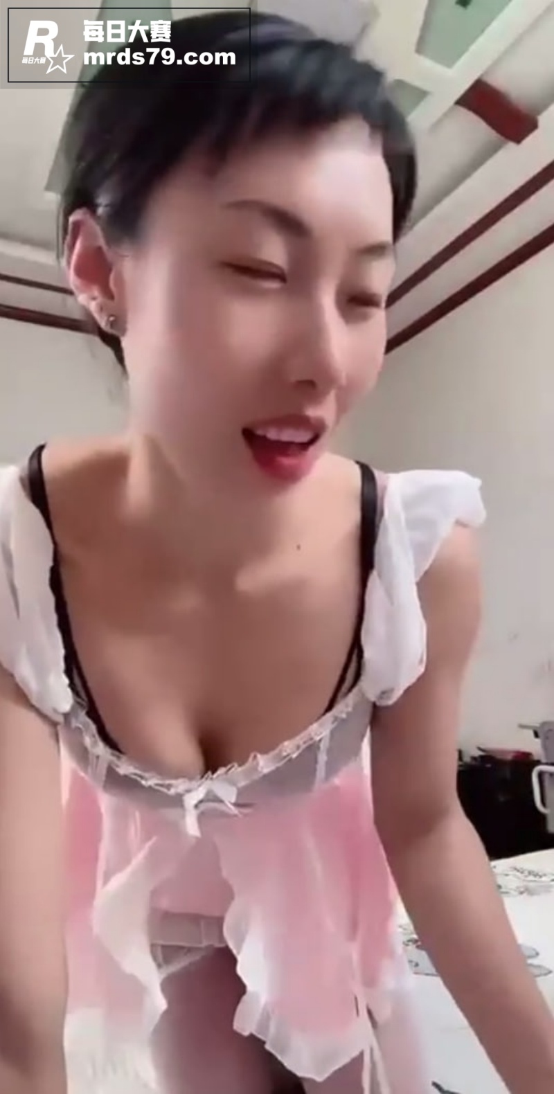 快手极品反差熟女 霞相关图片5