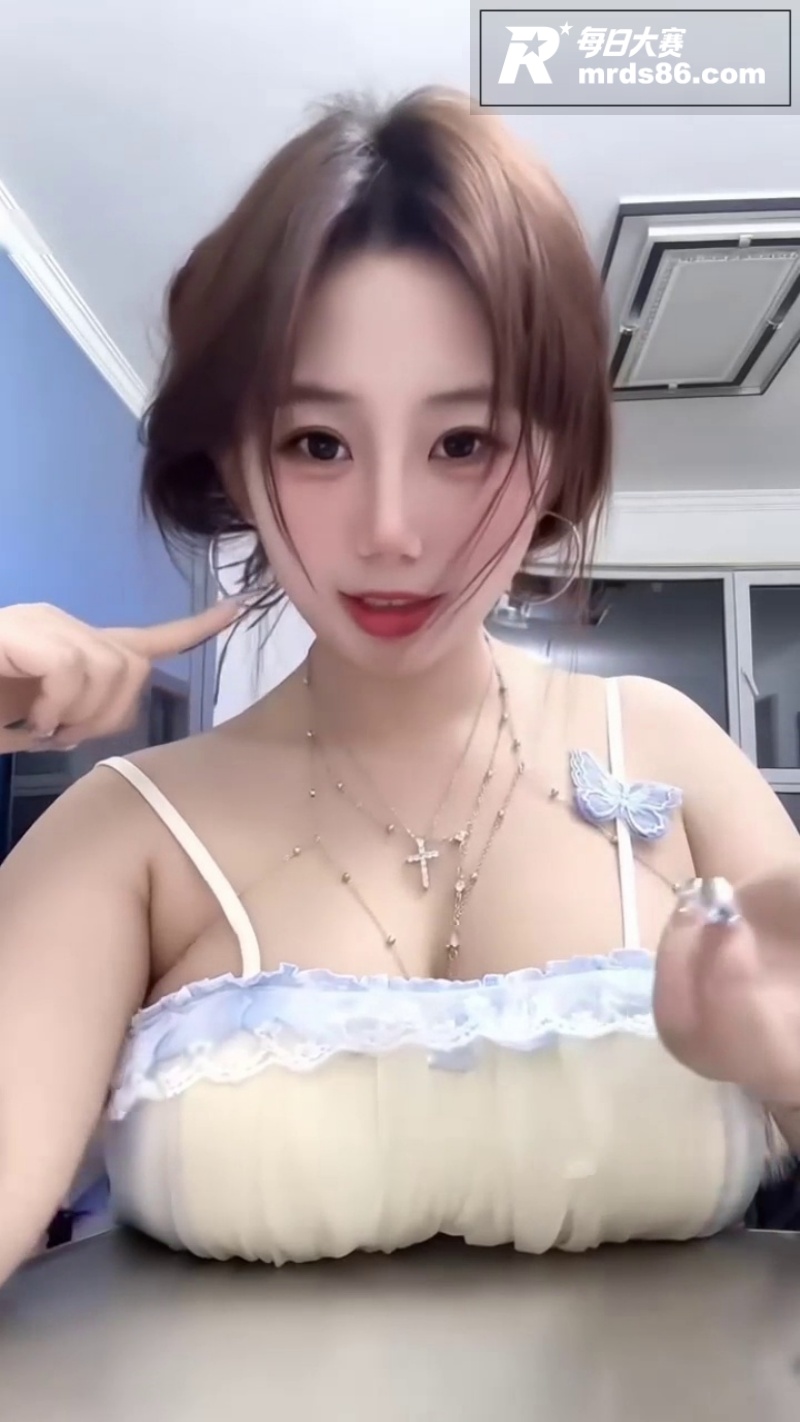 抖音顶级微胖大奶主播相关图片6