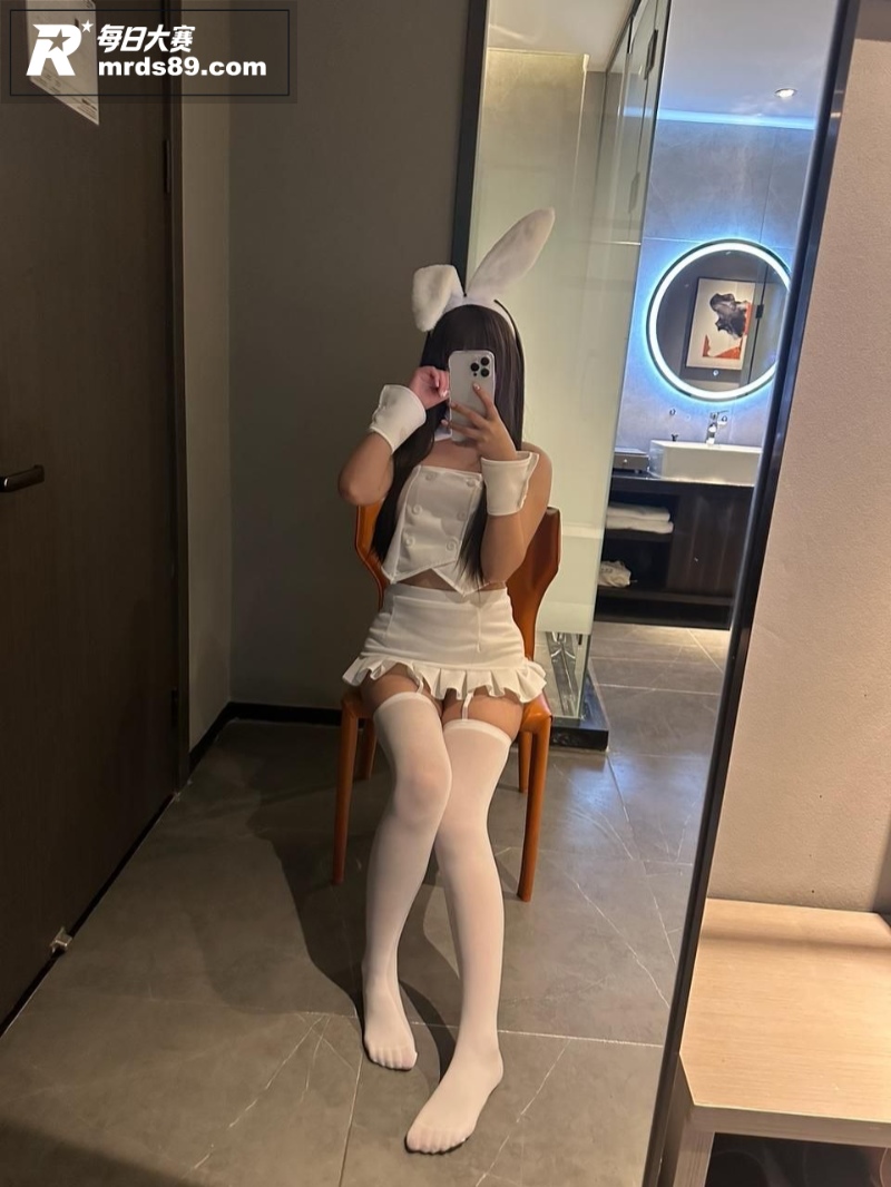 江苏19岁反差靓女 相关图片3