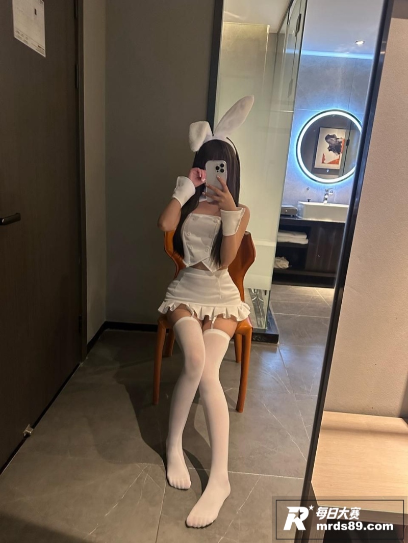 江苏19岁反差靓女 相关图片9