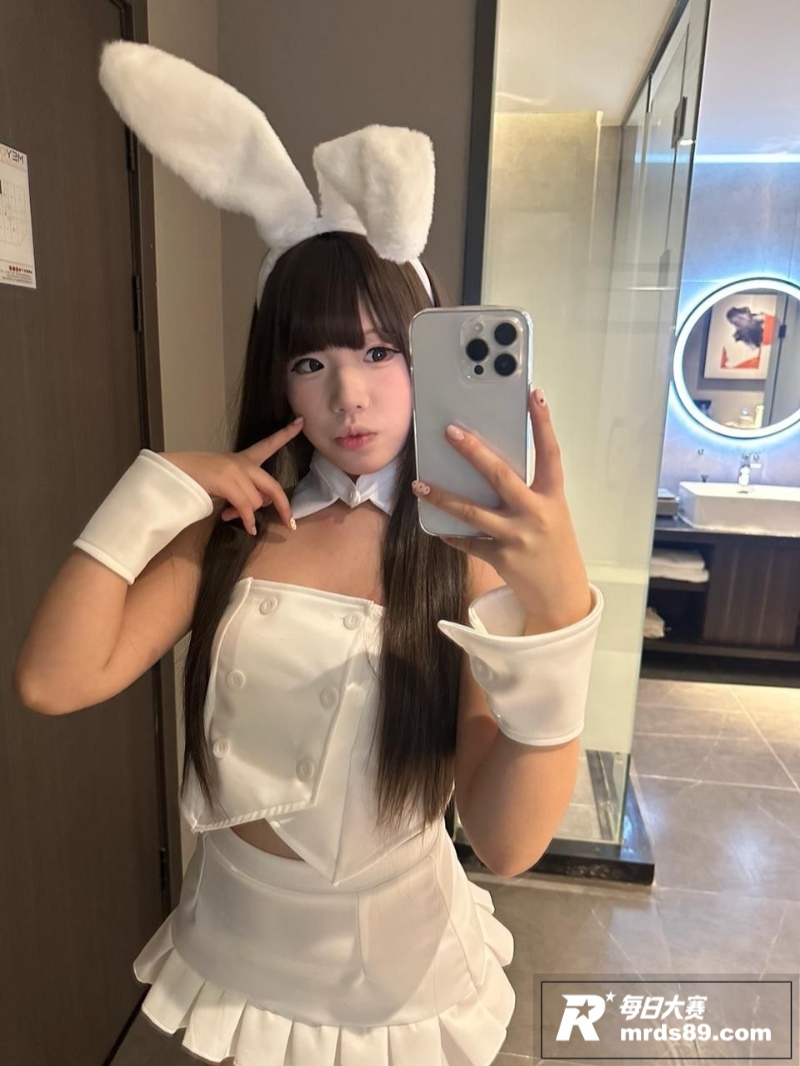 江苏19岁反差靓女 相关图片10
