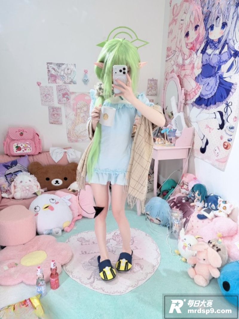 推特极品模特嫩妹 染相关图片5