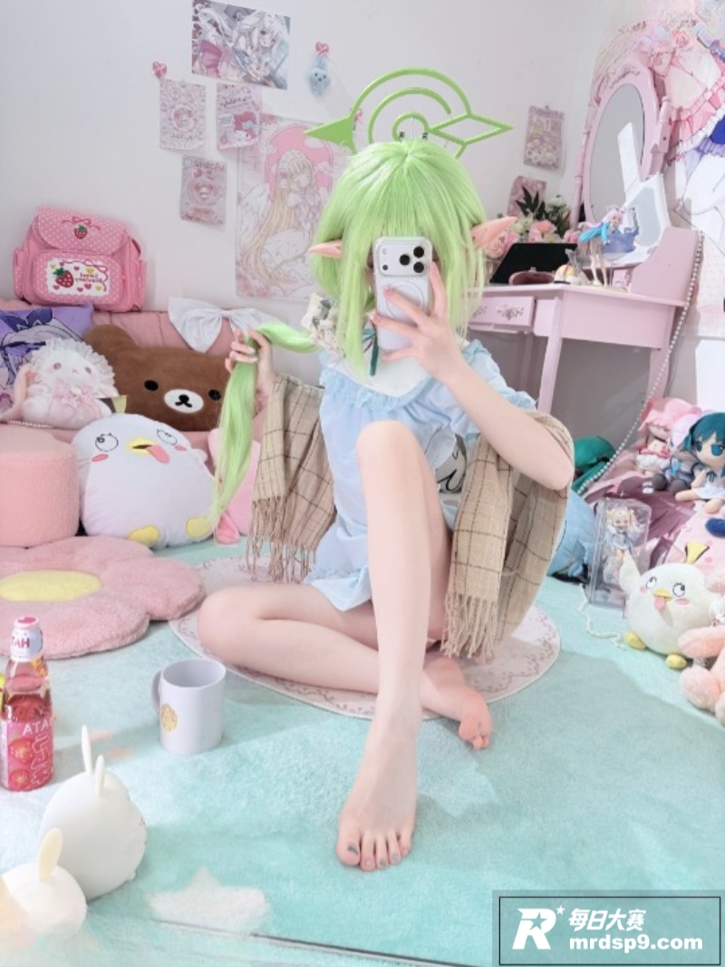推特极品模特嫩妹 染相关图片15