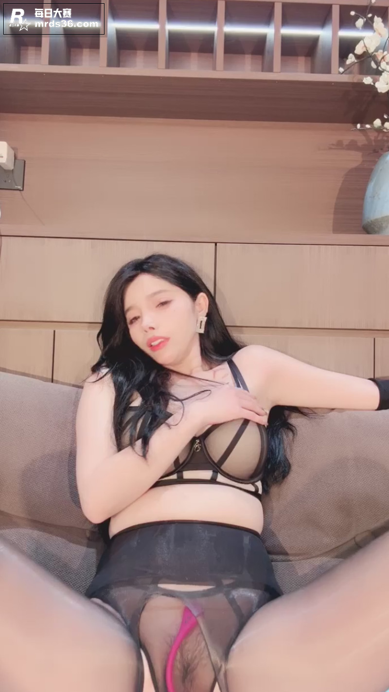 半糖巨乳喷水妖姬 若相关图片1