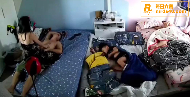 家庭监控破解泄密 儿相关图片4