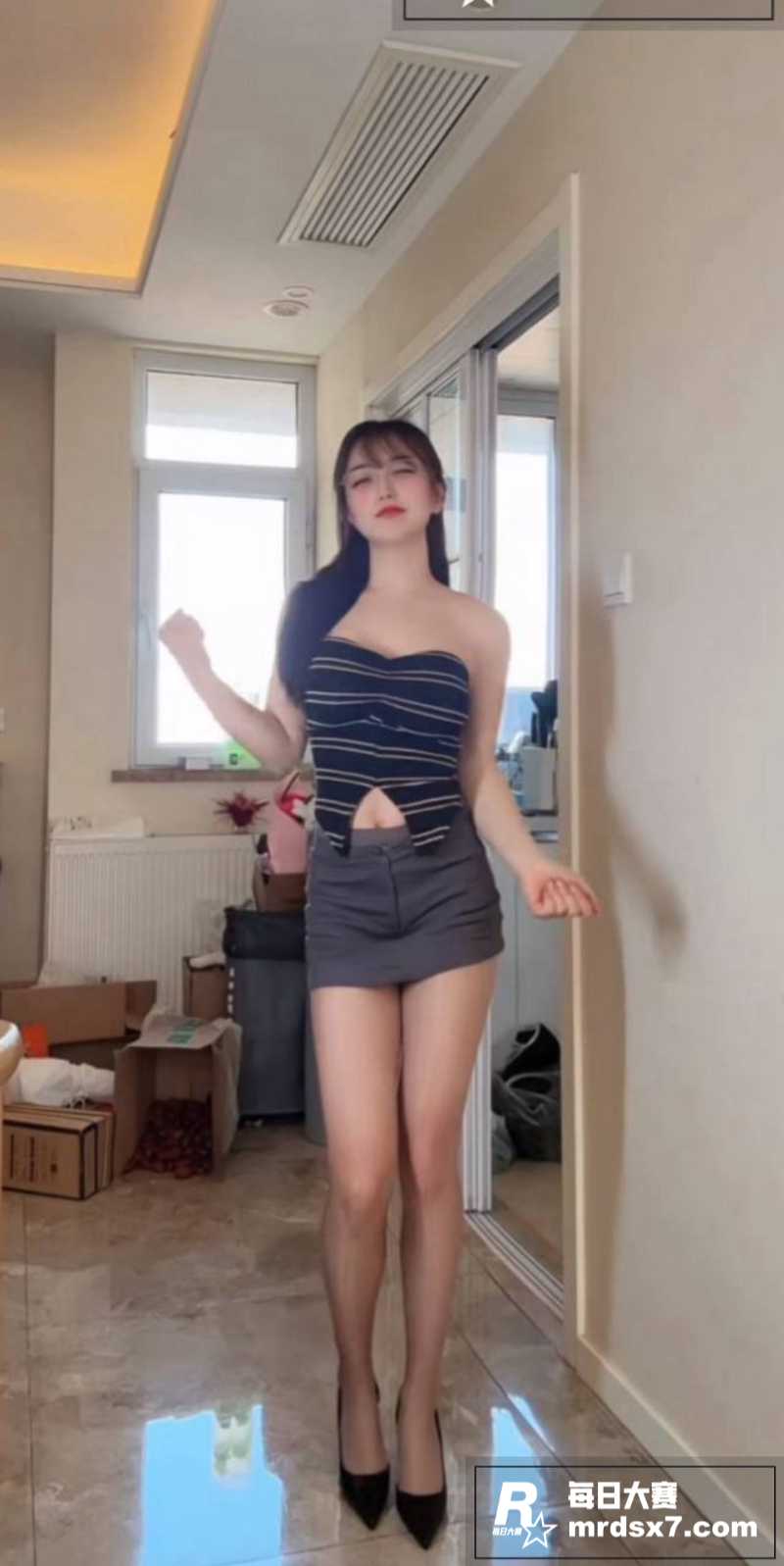 抖音网红风骚小少妇 相关图片5