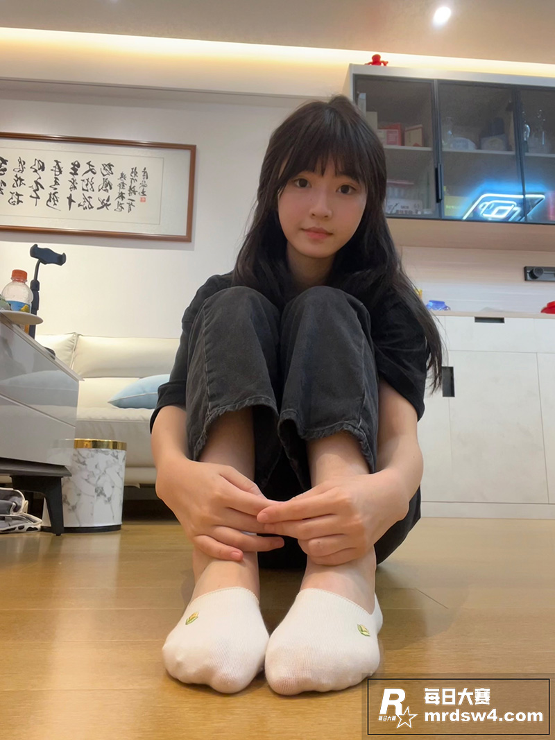 清纯气质短发学生妹露相关图片9