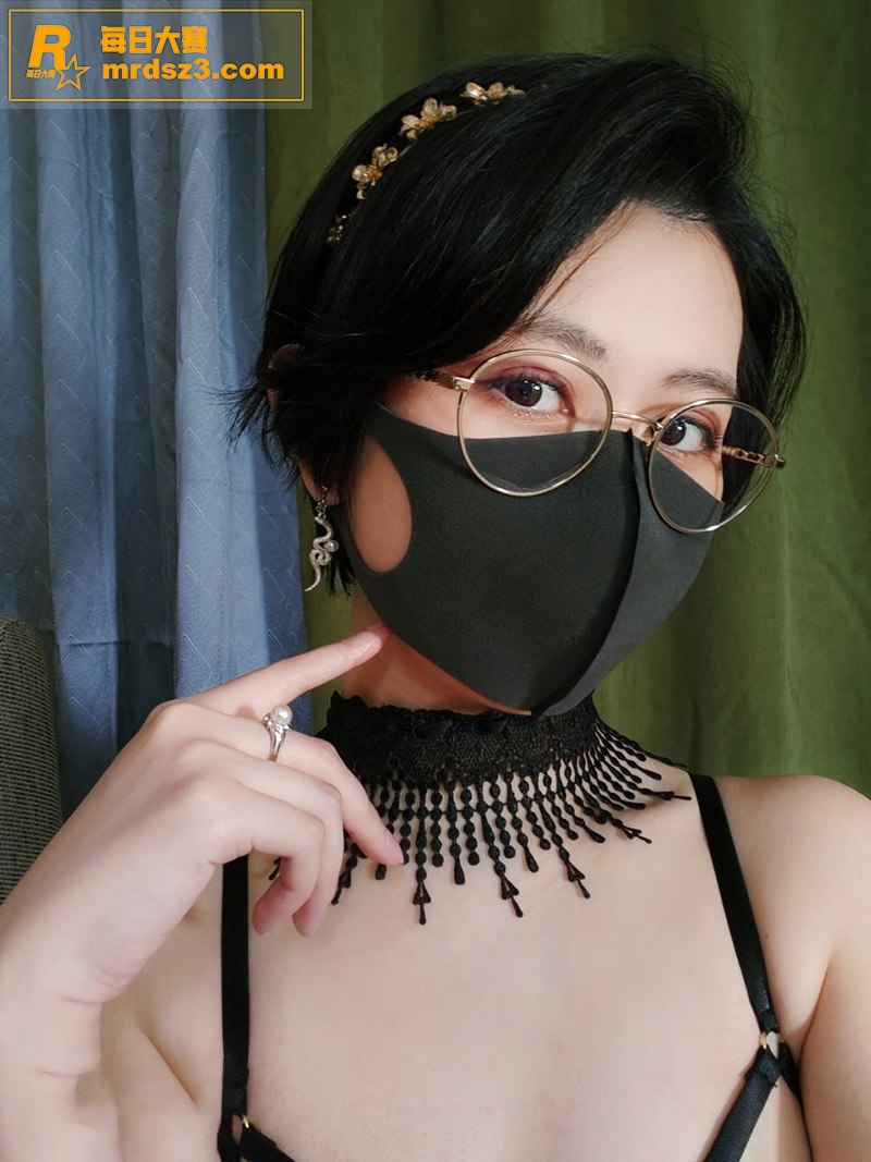 推特极品网黄 奶咪 相关图片20