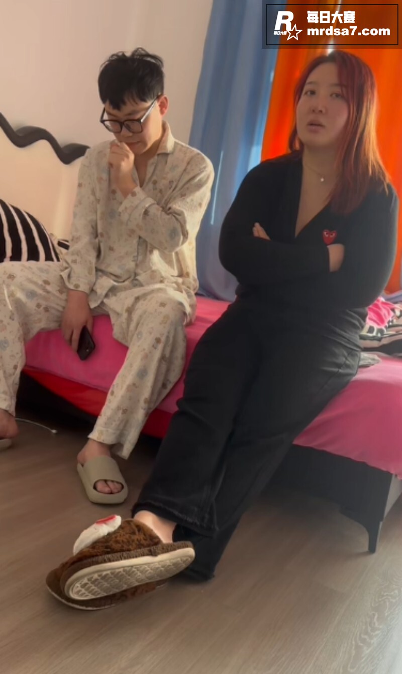 每日一抓！淫荡少妇出相关图片9