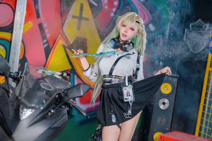推特极品模特少女 Y相关图片18