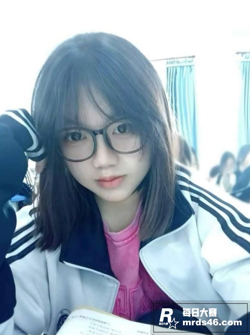 极品短发学生妹个人私相关图片7
