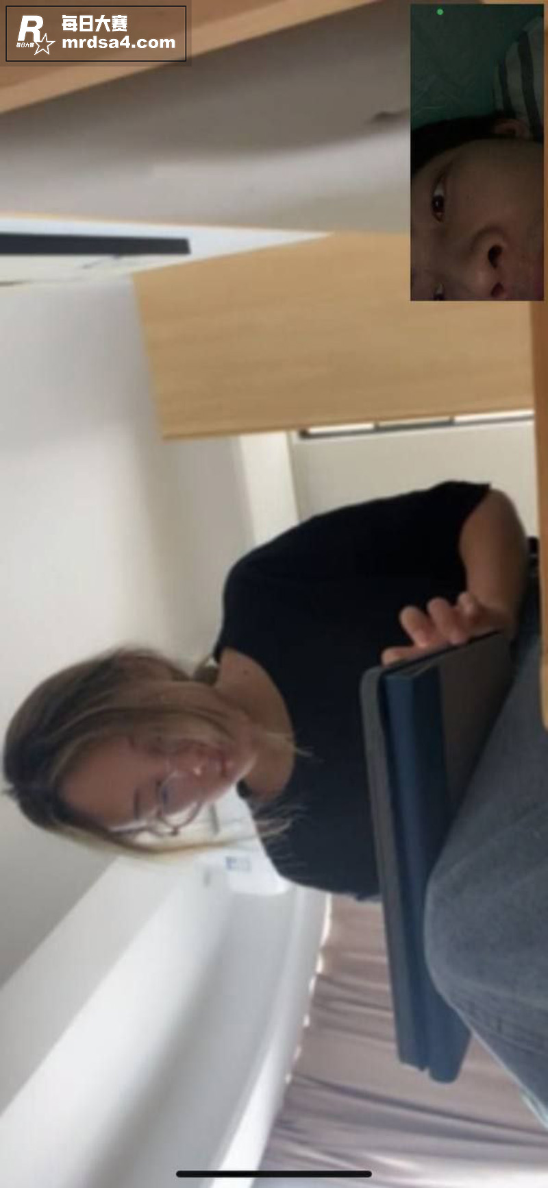 广东深圳反差眼镜妹 相关图片2